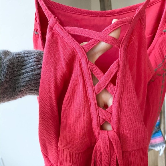 CHELSEA & VIOLET Women's Pink Embroidered Sleeveless Lace Back Midi Dress sz M - Picture 4 of 6